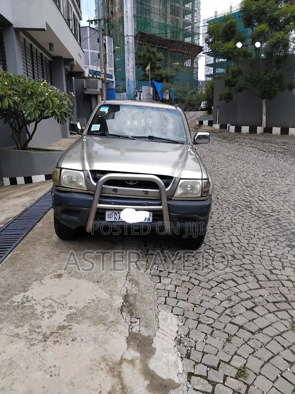 Toyota Hilux 2003 Gray