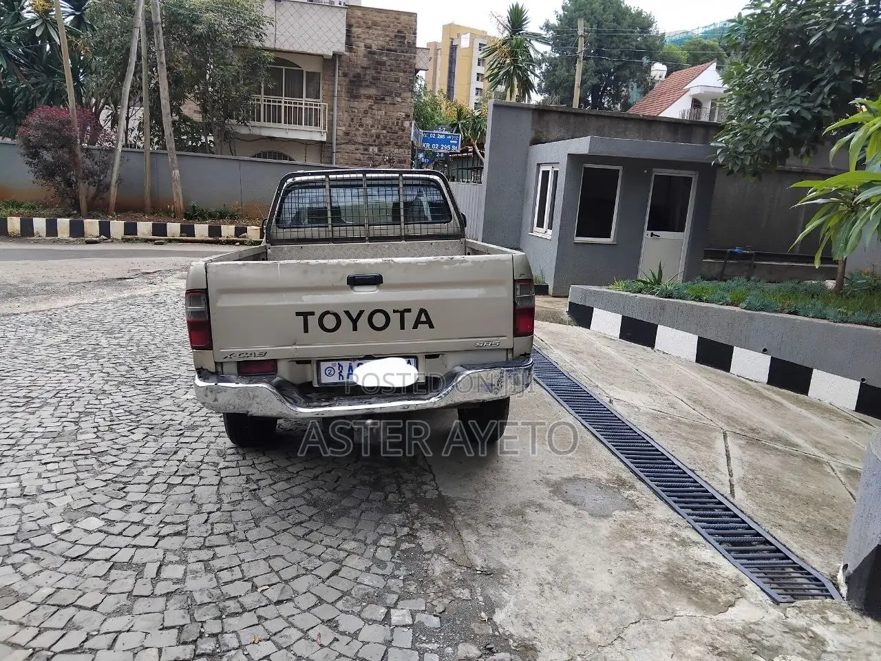 Toyota Hilux 2003 Gray