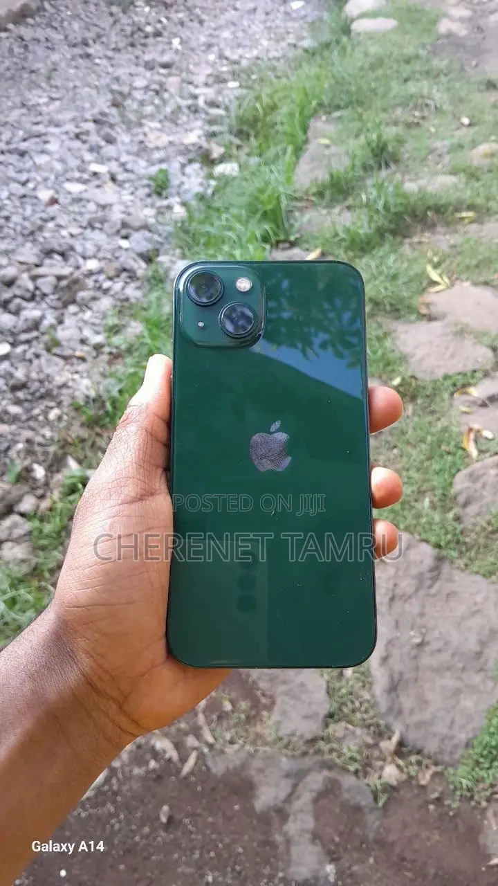 Apple iPhone 13 128 GB Green