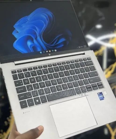 New Laptop HP ZBook 14 16GB Intel Core i7 SSD 512GB