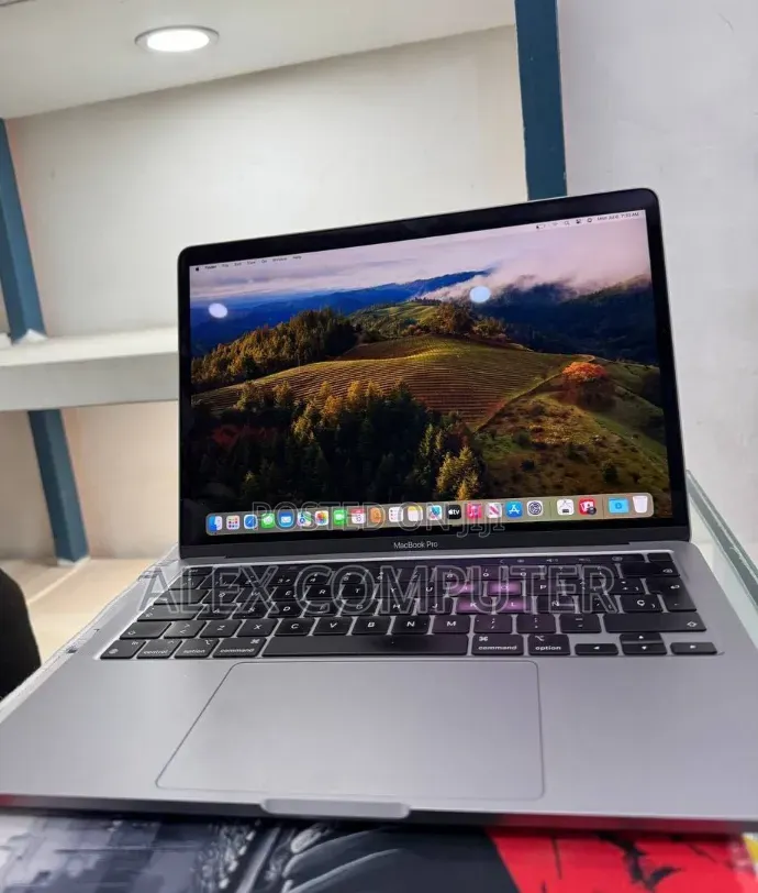 New Laptop Apple MacBook Pro 2021 M1 16GB Apple M1 Pro SSD 512GB