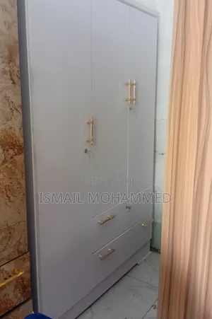 Modern Wooden Wardrobe Closet With Sliding Doors Drawer