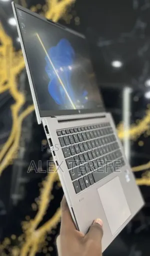 New Laptop HP ZBook Firefly 14 G10 16GB Intel Core i7 SSD 512GB