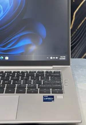 New Laptop HP ZBook Firefly 14 G10 16GB Intel Core i7 SSD 512GB