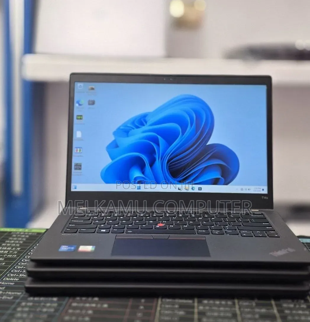 New Laptop Lenovo ThinkPad T14s G4 16GB Intel Core i5 SSD 512GB