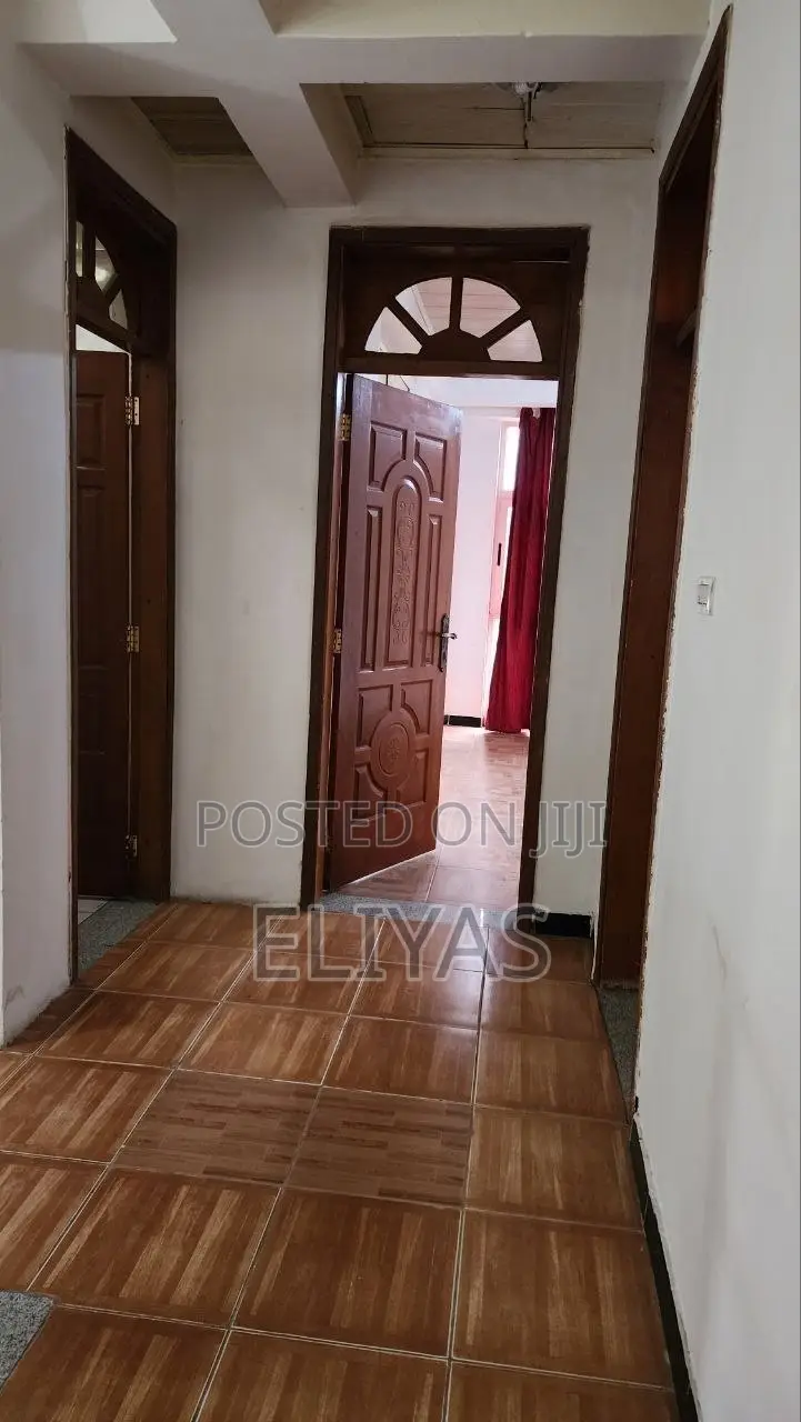 11bdrm House in 140, Addis Ketema for sale