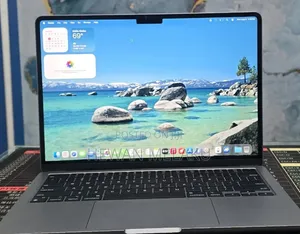 New Laptop Apple MacBook Air 2022 M2 16GB Apple M2 SSD 512GB