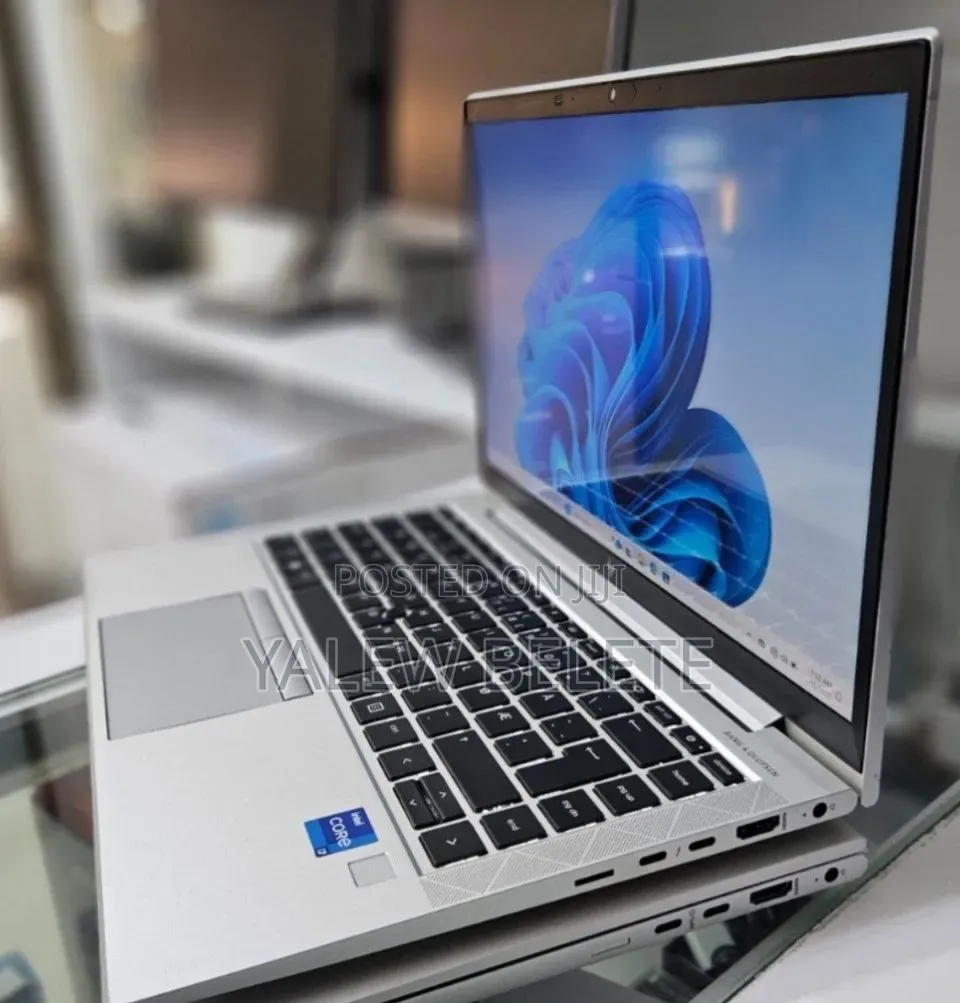 New Laptop HP EliteBook 840 G8 16GB Intel Core i7 SSD 512GB