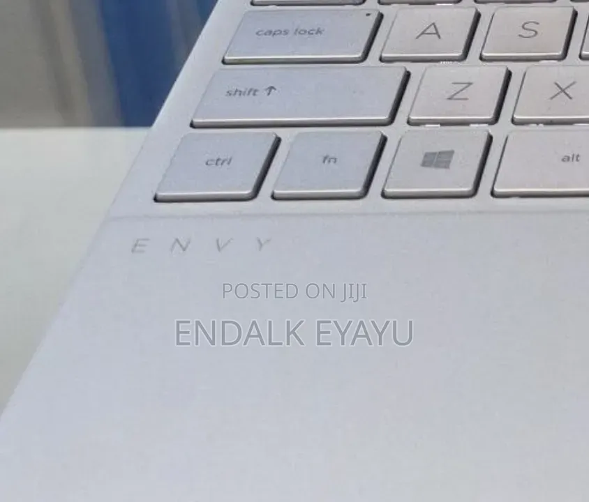 New Laptop HP Envy 13 16GB Intel Core i5 SSD 512GB