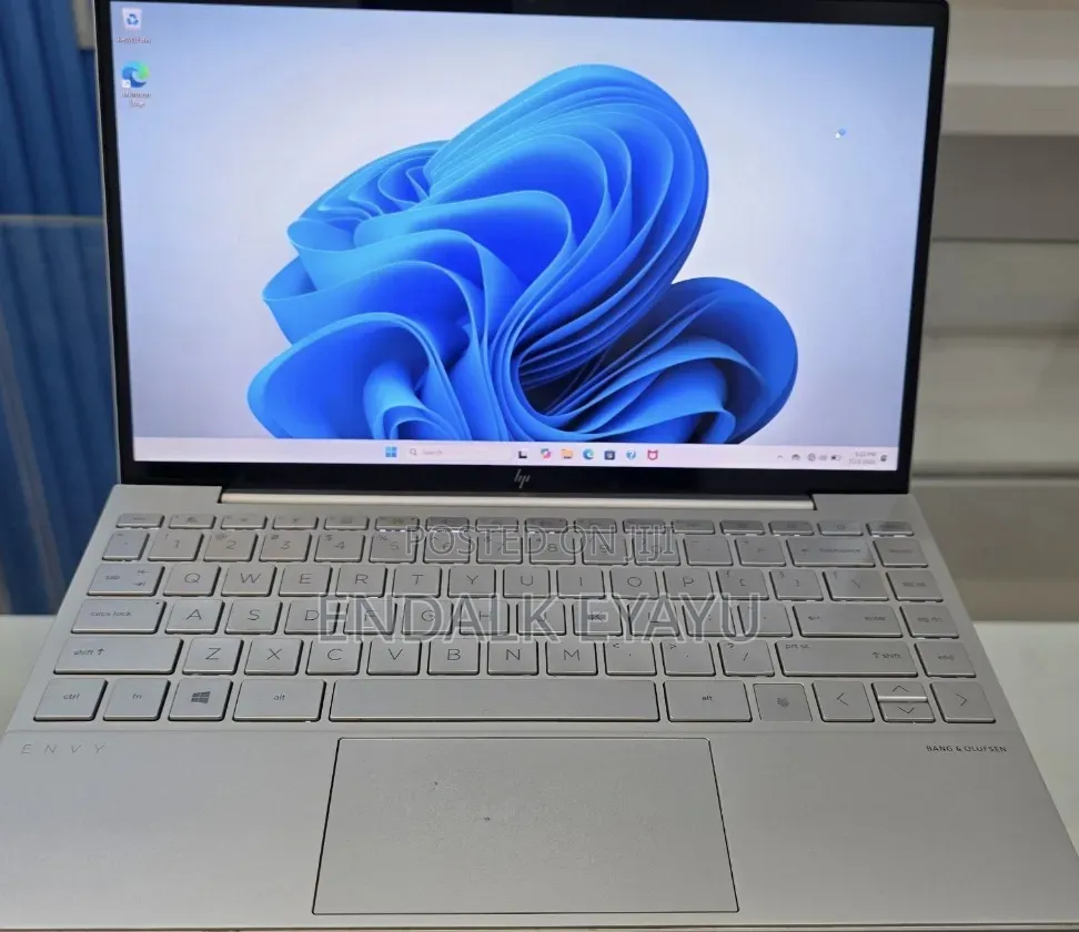 New Laptop HP Envy 13 16GB Intel Core i5 SSD 512GB