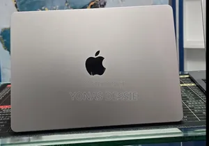 New Laptop Apple MacBook Air 2022 M2 16GB SSD 512GB