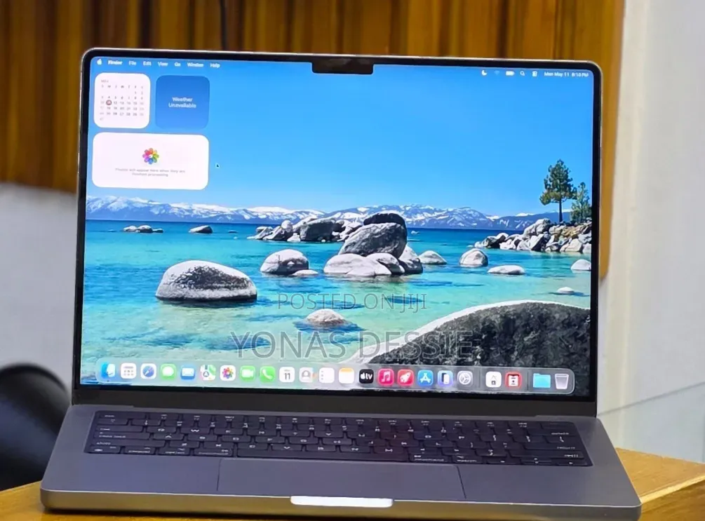 New Laptop Apple MacBook Pro 2020 M1 16GB SSD 512GB