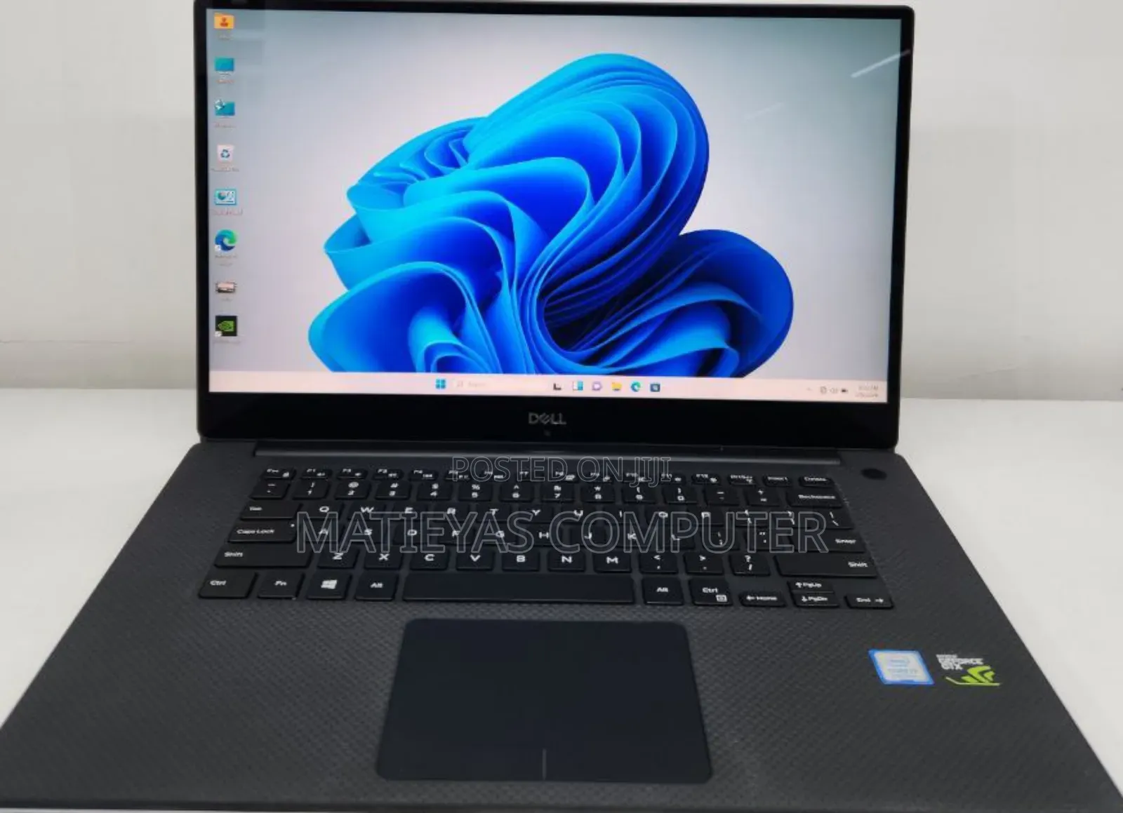 New Laptop Dell XPS 15 16GB Intel Core i7 SSD 512GB
