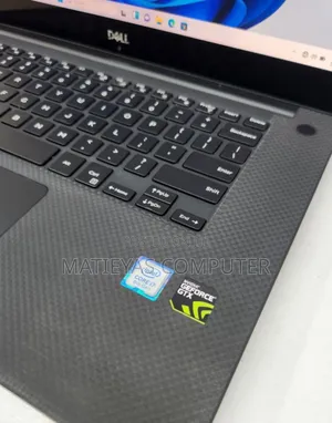 New Laptop Dell XPS 15 16GB Intel Core i7 SSD 512GB