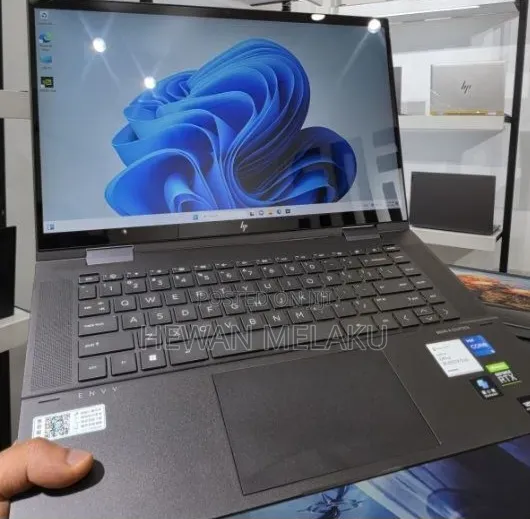 New Laptop HP Envy x360 16GB Intel Core i5 SSD 512GB