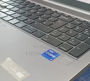 New Laptop HP ZBook Firefly G8 16GB Intel Core i7 SSD 512GB