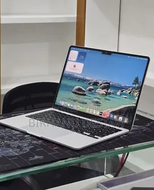 New Laptop Apple MacBook Air 2024 M3 16GB Apple M3 SSD 256GB