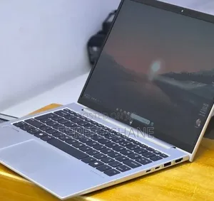 New Laptop HP EliteBook 830 G8 16GB Intel Core Ultra 7 SSD 512GB