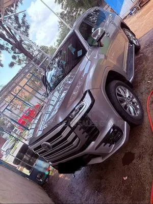 Toyota Land Cruiser 2022 Beige
