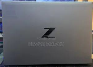 New Laptop HP ZBook Firefly G9 16GB Intel Core i7 SSD 512GB