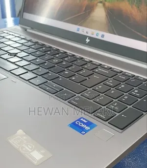New Laptop HP ZBook Firefly G8 16GB Intel Core i7 SSD 512GB