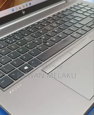 New Laptop HP ZBook Firefly G8 16GB Intel Core i7 SSD 512GB