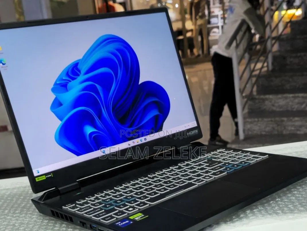 New Laptop Acer Predator Helios 16 16GB Intel Core i9 SSD 1T