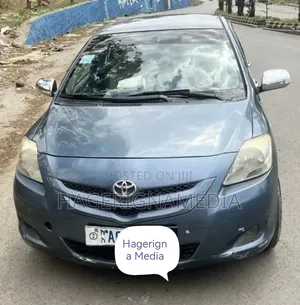 Toyota Yaris 2010 Blue