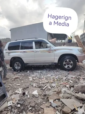 Toyota Land Cruiser 2004 White