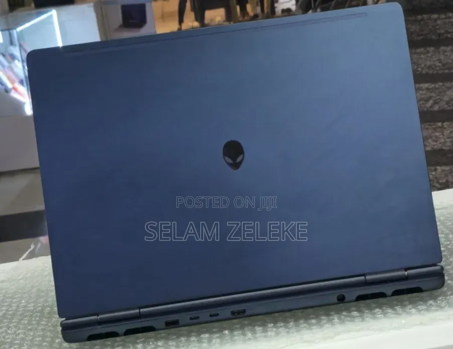 New Laptop Alienware 16x Aurora 32GB Intel Core Ultra 9 SSD 1T