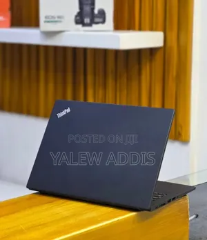 New Laptop Lenovo ThinkPad t495s 16GB AMD Ryzen 5 SSD 512GB