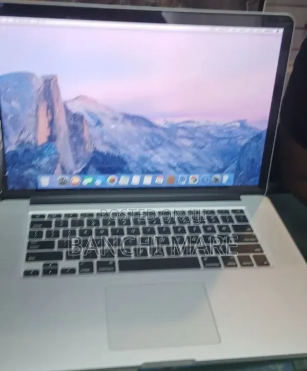 New Laptop Apple MacBook Pro 2015 8GB Intel Core i5 SSD 128GB