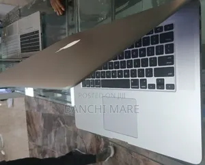 New Laptop Apple MacBook Pro 2015 8GB Intel Core i5 SSD 128GB