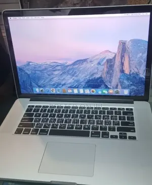 New Laptop Apple MacBook Pro 2015 8GB Intel Core i5 SSD 128GB