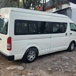 Toyota HiAce 2020 White