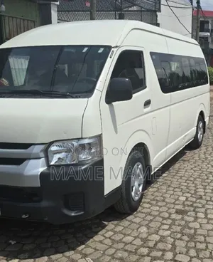 Toyota HiAce 2020 White