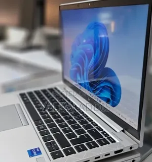 New Laptop HP EliteBook 840 G8 16GB Intel Core i7 SSD 512GB
