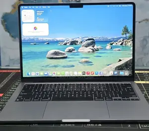 New Laptop Apple MacBook Air 2022 M2 16GB Apple M2 SSD 512GB