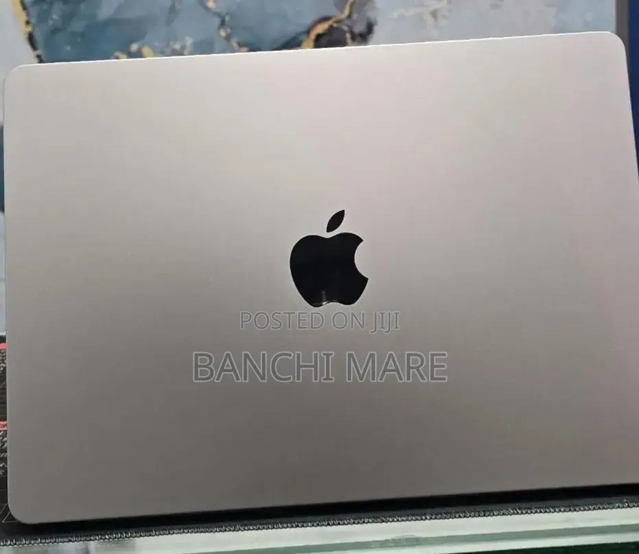 New Laptop Apple MacBook Air 2022 M2 16GB Apple M2 SSD 512GB