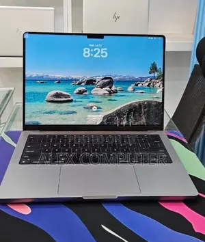 New Laptop Apple MacBook Pro 2023 M3 8GB Apple M3 SSD 512GB