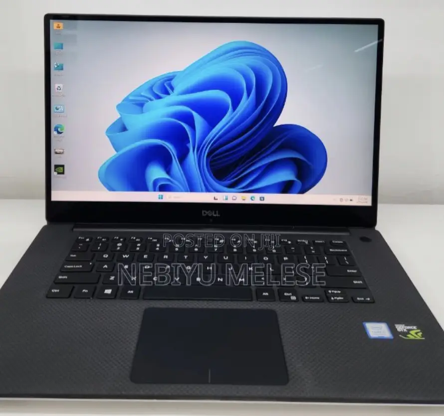 New Laptop Dell XPS 15 16GB Intel Core i7 SSD 512GB