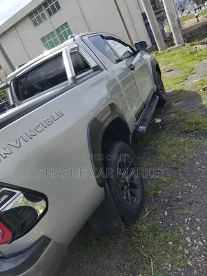 Toyota Hilux 2021 Silver