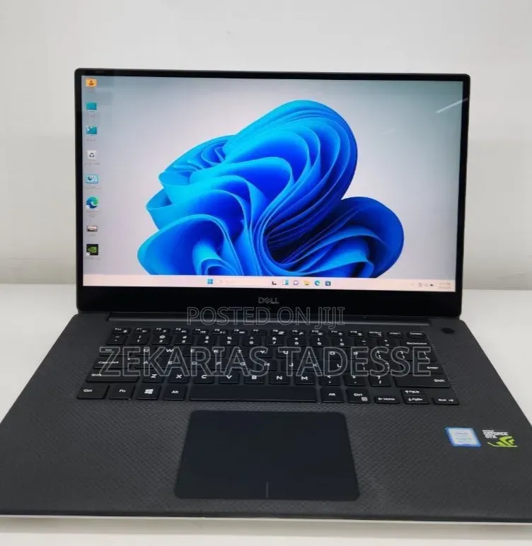 New Laptop Dell XPS 15 16GB Intel Core i7 SSD 512GB