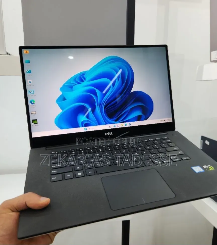 New Laptop Dell XPS 15 16GB Intel Core i7 SSD 512GB