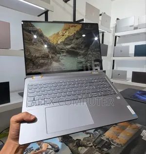 New Laptop Lenovo 16GB AMD Ryzen 7 SSD 512GB