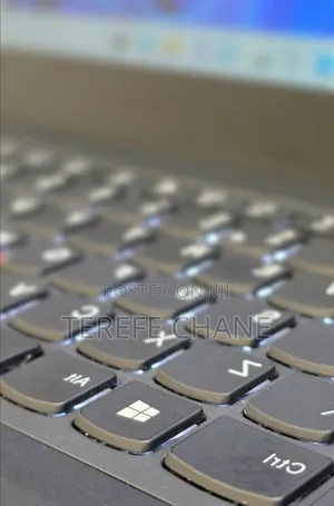 New Laptop Lenovo ThinkPad t495s 16GB AMD Ryzen 7 SSD 512GB