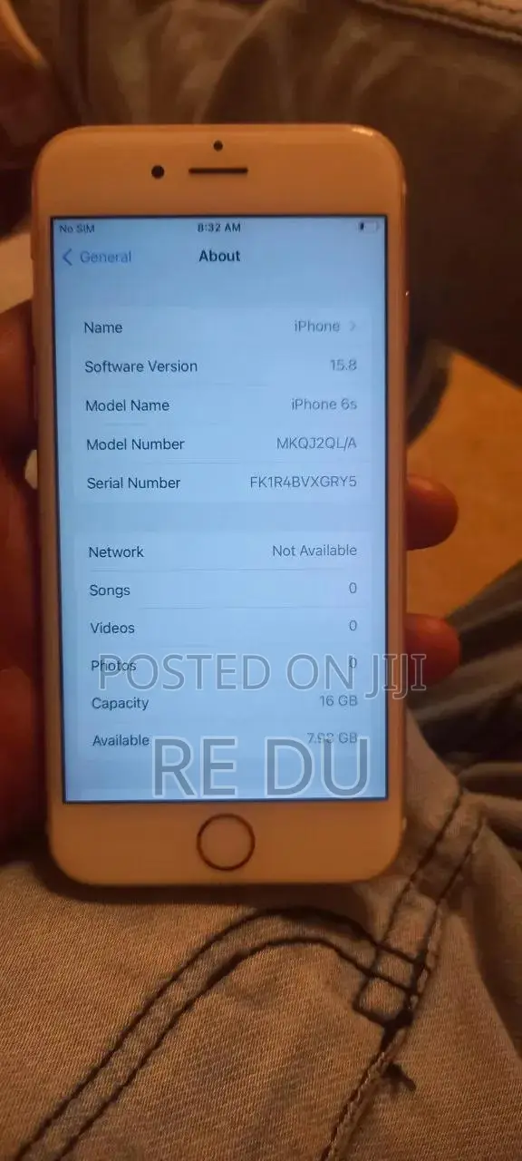 Apple iPhone 6s 16 GB Gold