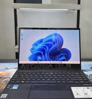 New Laptop Asus Zenbook 14 16GB Intel Core i7 SSD 512GB