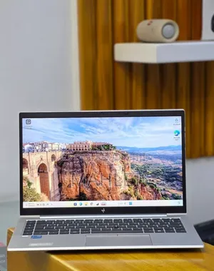 New Laptop HP EliteBook 840 G8 16GB Intel Core i5 SSD 512GB