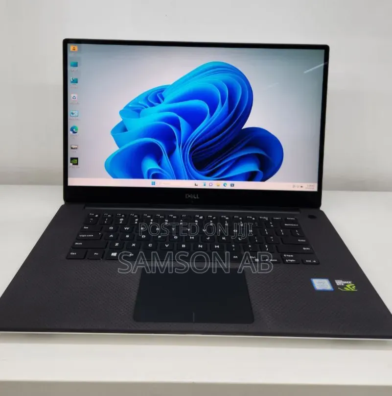 New Laptop Dell XPS 15 16GB Intel Core i7 SSD 512GB